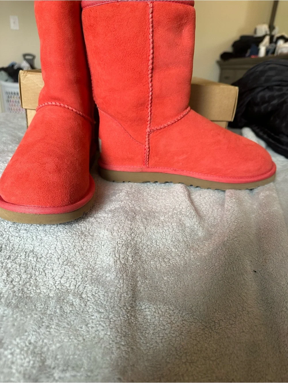 UGG classic short